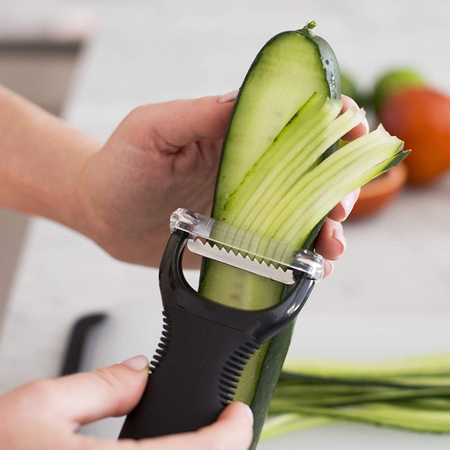 OXO 719812003665 Good Grips Julienne Peeler , Silver/Black - Image 3